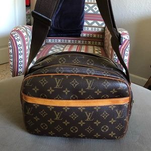 Louis Vuitton Reporter PM Vintage Crossbody Bag